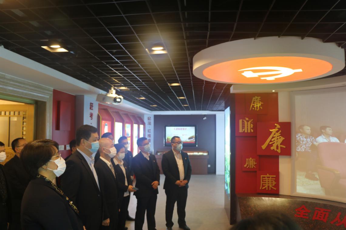 6bdebe72516810d8e5428c935d4ef81